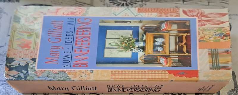 Nuwe Idees vir binneversiering - Mary Gilliatt (hard cover with dj)