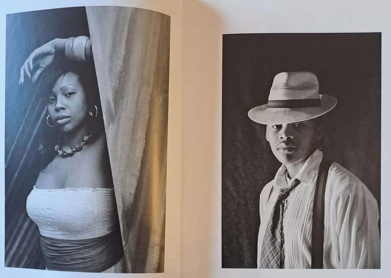 Faces and Phases - Zanele Muholi (hard cover with no dj)