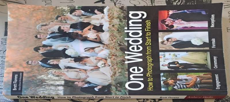 One Wedding - Brett Florens (paperback)
