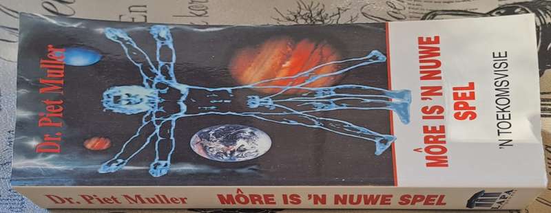 More is n nuwe spel - Piet Muller (paperback)