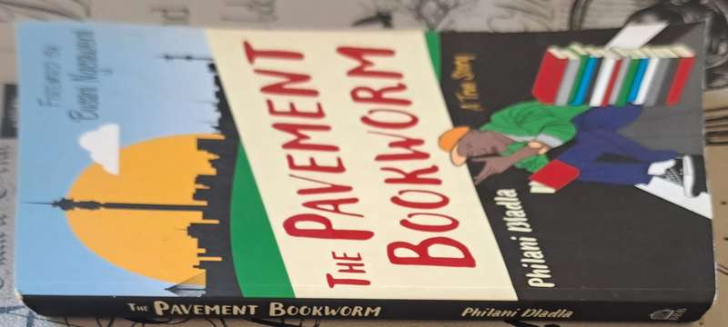 The pavement bookworm - Philani Dladla (paperback)
