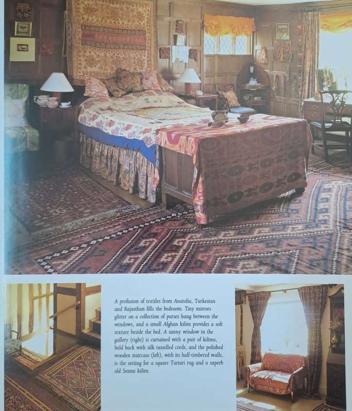 Living with kilims - Alastair Hull (paperback)
