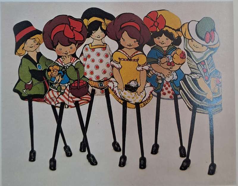 Dolls - Caroline Goodfellow (paperback)