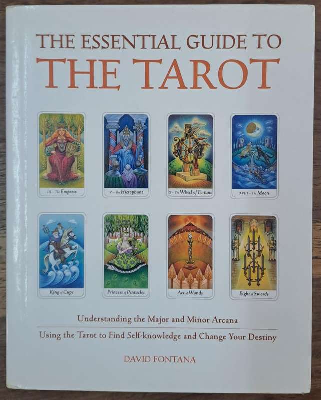 The essential guide to the tarot - David Fontana (paperback)