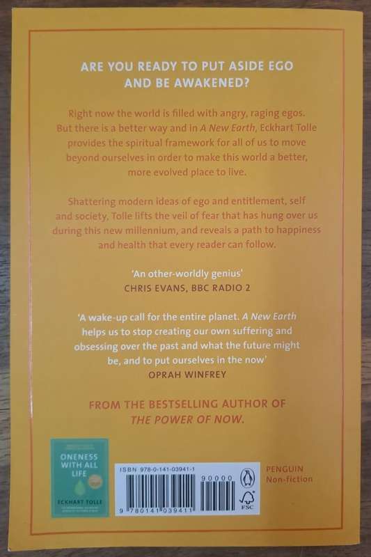 A new earth - Eckhart Tolle (paperback)