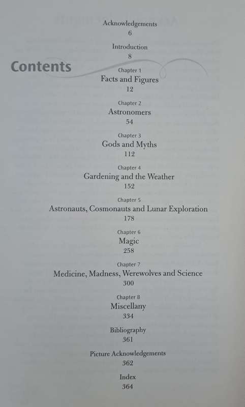 The book of the moon - Rick Stroud (Hard cover)