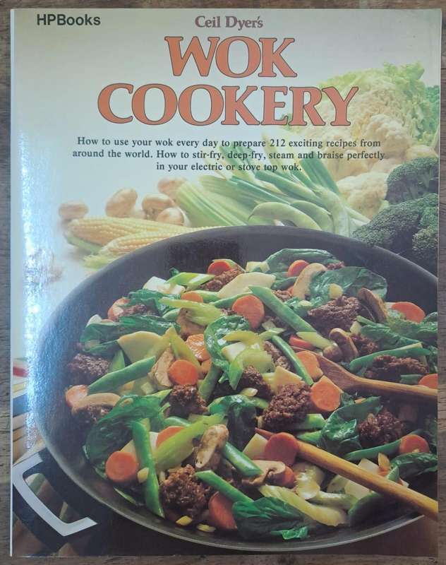 Wok cookery - Ceil Dyers (paperback)