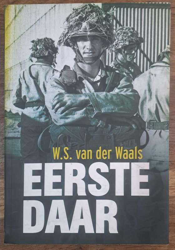 Eerste daar - W.S. van der Waals (paperback)