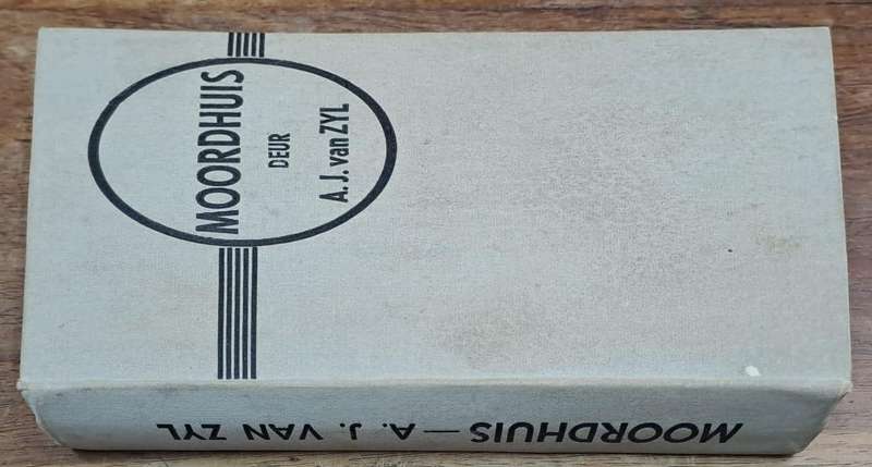 Moorhuis - A. J. Van Zyl (Hard cover with no dj)