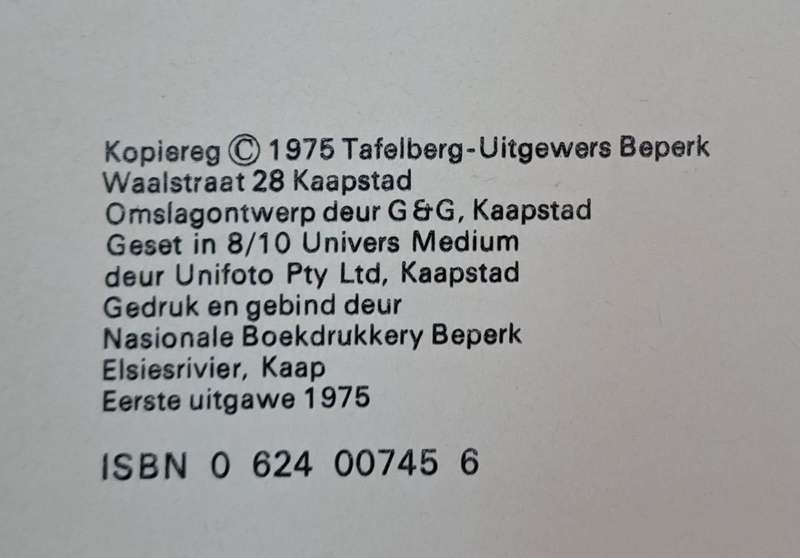 N klein gedenkboek - Alba Bouwer (Hard cover with no dj)