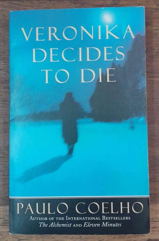 Veronika Decides to Die - Paulo Coelho (Paperback book with no dj)