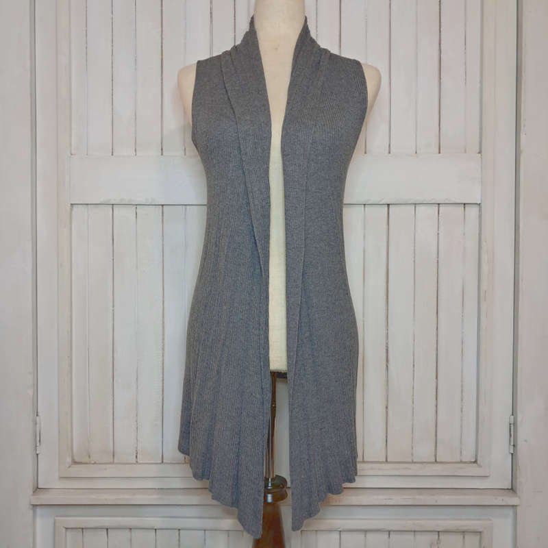 ANN TAYLOR (LOFT) WATERFALL-STYLE SLEEVELESS CARDIGAN/GILET - GREY