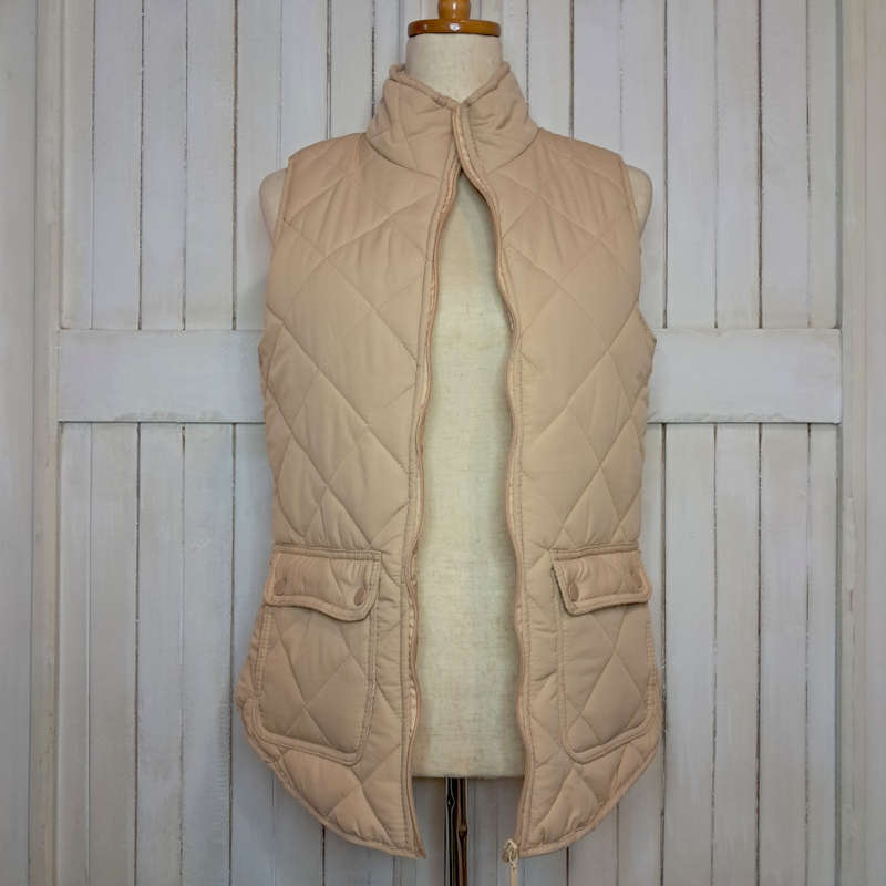 TANGO SLEEVELESS PUFFER JACKET/VEST/GILET - BEIGE
