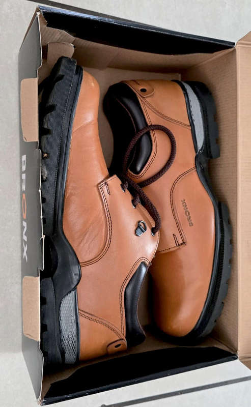 BRONX LEATHER TRAP TAN LACE UPS