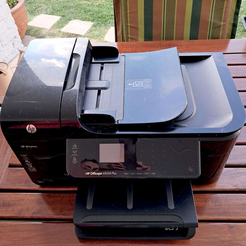 HP OFFICEJET 6500A PLUS PRINTER & SCANNER (DAMAGED - FOR SPARES OR REPAIR)