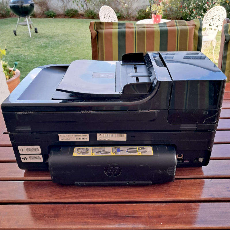 HP OFFICEJET 6500A PLUS PRINTER & SCANNER (DAMAGED - FOR SPARES OR REPAIR)