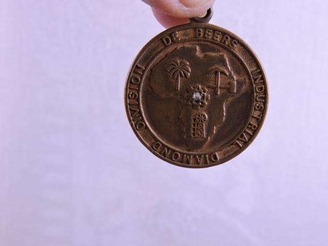 De Beers Industrial Diamond Division TOKEN / Medallion with real DIAMOND