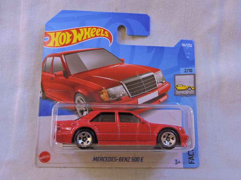Hot Wheels MERCEDES BENZ 500E  ( Red )