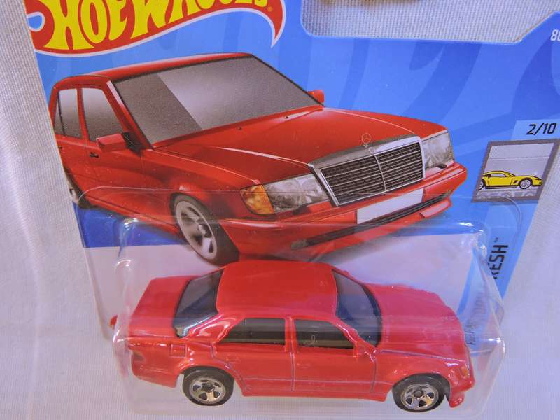 Hot Wheels MERCEDES BENZ 500E  ( Red )