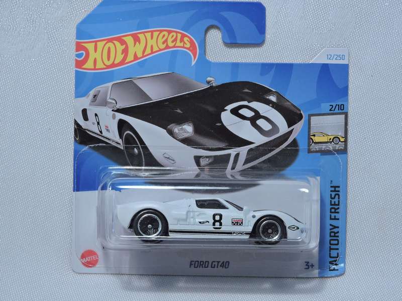 Hot Wheels FORD GT40 ( White #8 ) Short Card .