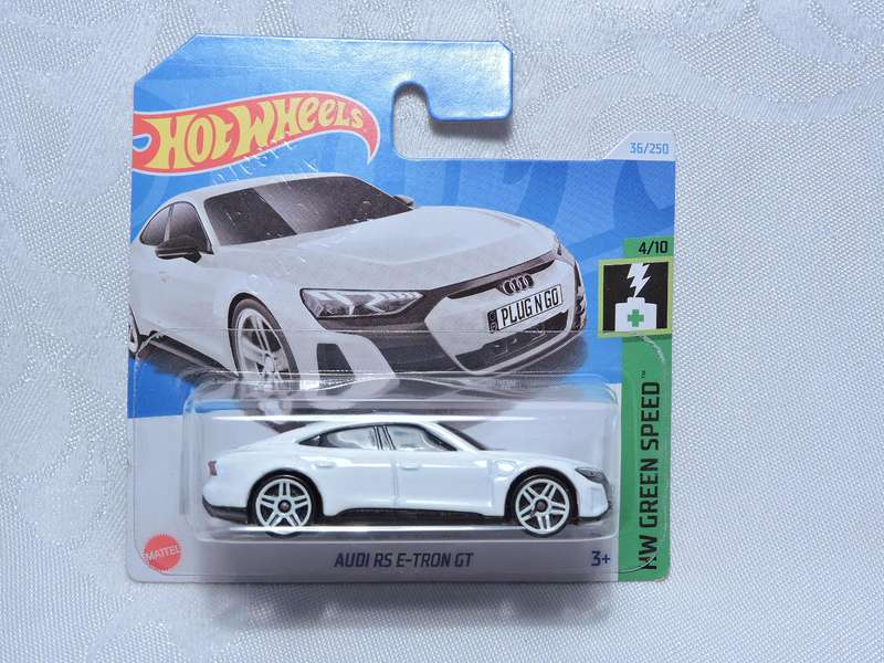 Hot Wheels AUDI RS E-Tron( White )   Short Card
