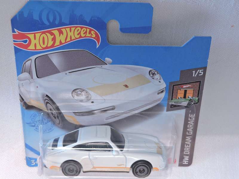 Hot Wheels PORSCHE CARRERA  ( White  )