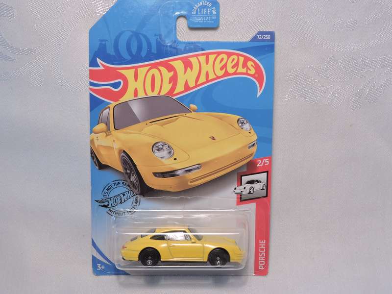 Hot Wheels PORSCHE CARRERA ( Yellow )