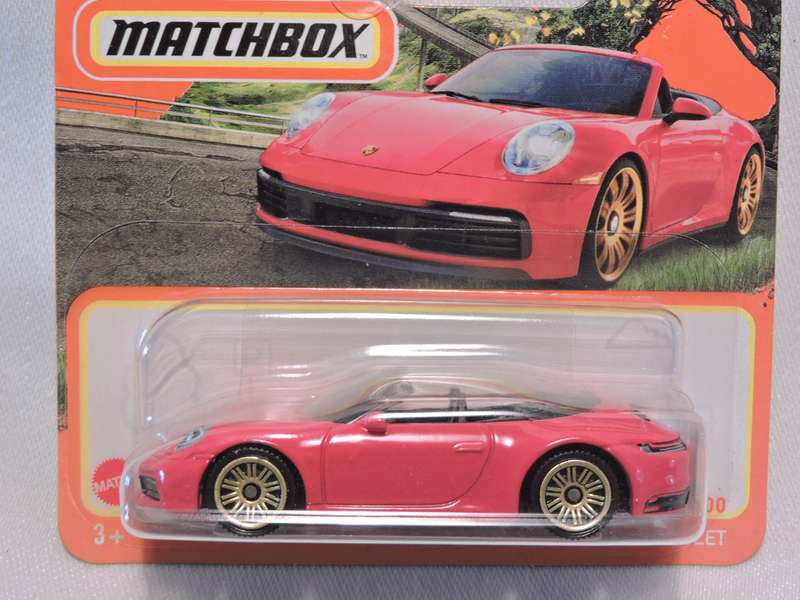 Matchbox PORSCHE 911 CARRERA CABRIOLET  ( Red )  Like Hot Wheels