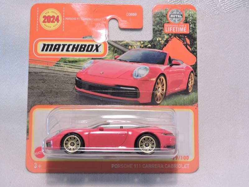 Matchbox PORSCHE 911 CARRERA CABRIOLET  ( Red )  Like Hot Wheels