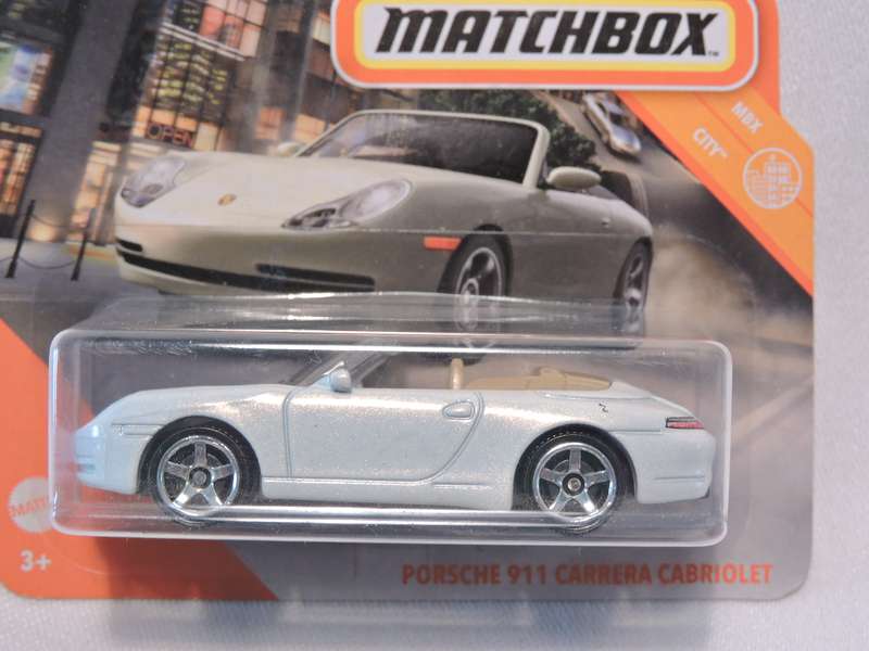Matchbox PORSCHE 911 CARRERA CABRIOLET  ( White )  Like Hot Wheels