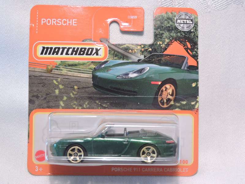 Matchbox PORSCHE 911 CARRERA CABRIOLET  ( Green )  Like Hot Wheels