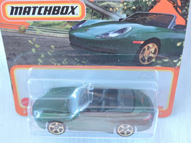 Matchbox PORSCHE 911 CARRERA CABRIOLET  ( Green )  Like Hot Wheels