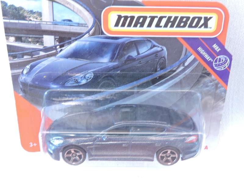 Matchbox PORSCHE PANAMERA  ( Gun metal Grey )  Like Hot Wheels