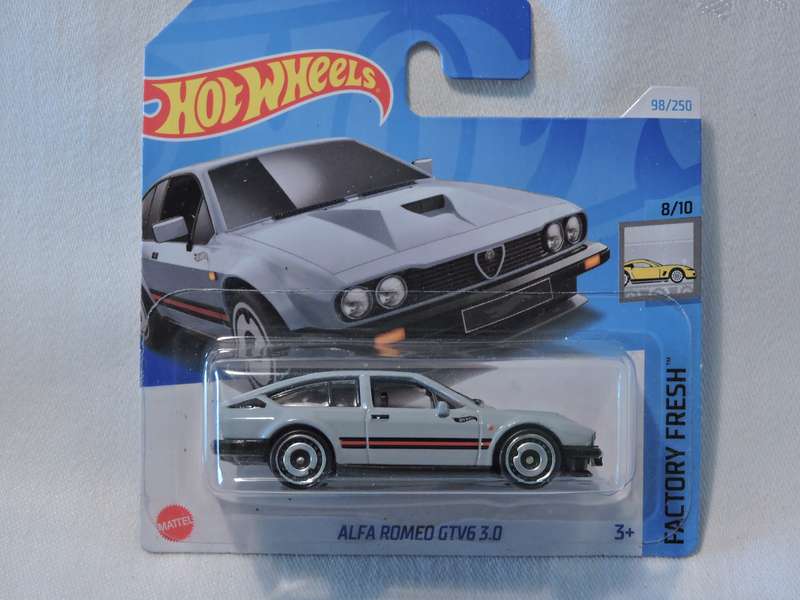 Hot Wheels ALFA ROMEO GTV 3.0  ( Grey )
