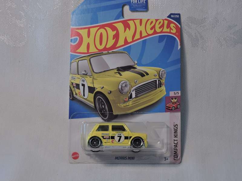 Hot Wheels MORRIS MINI  ( Yellow #7 )  TREASURE HUNT