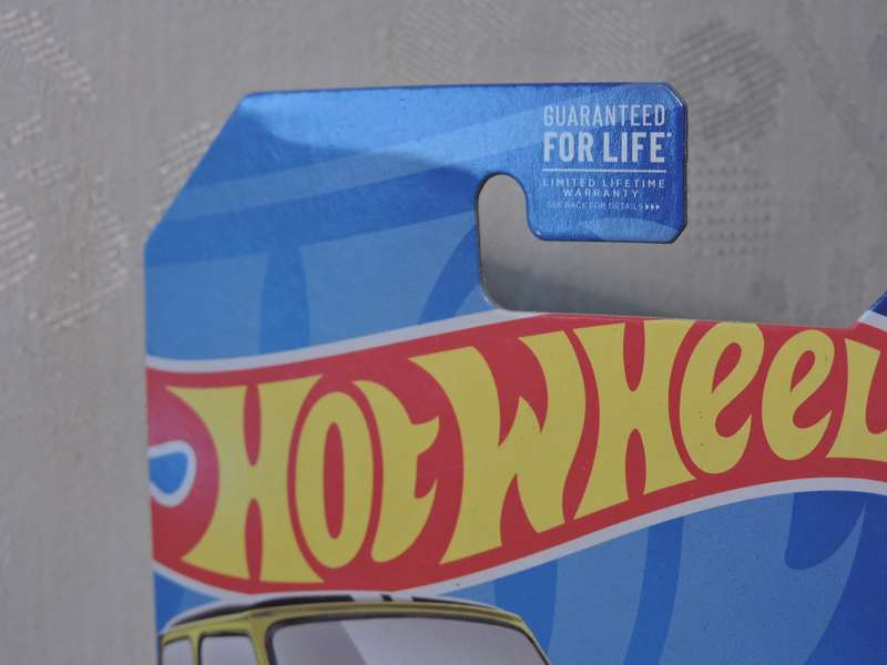 Hot Wheels MORRIS MINI  ( Yellow #7 )  TREASURE HUNT