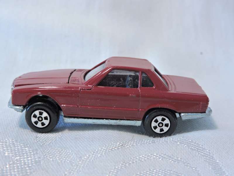 Lintoy MERCEDES BENZ 350SL ( Red ) MINT IN BOX  like Hot Wheels