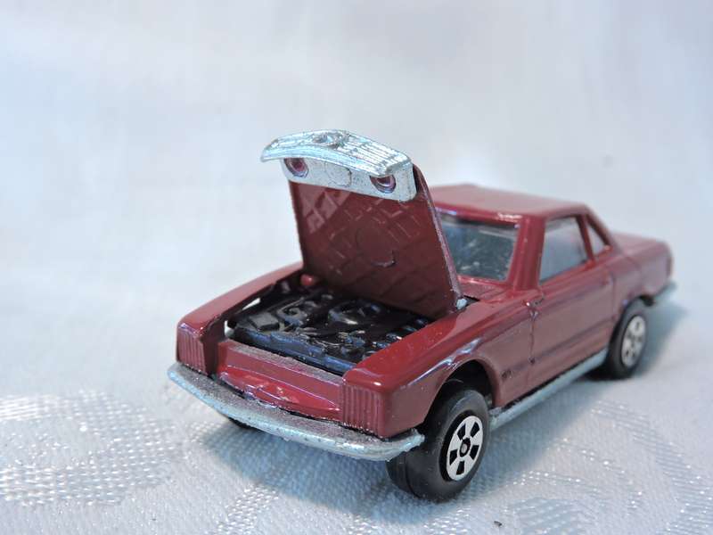 Lintoy MERCEDES BENZ 350SL ( Red ) MINT IN BOX  like Hot Wheels
