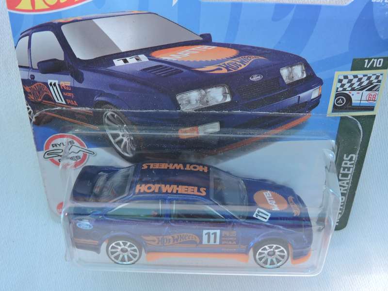 Hot Wheels  FORD SIERRA COSWORTH  ( Blue #11 )