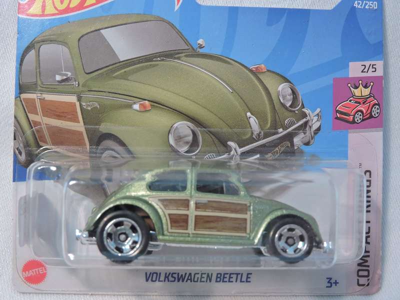 Hot Wheels  VW VOLKSWAGEN BEETLE  ( Green wood panel doors )