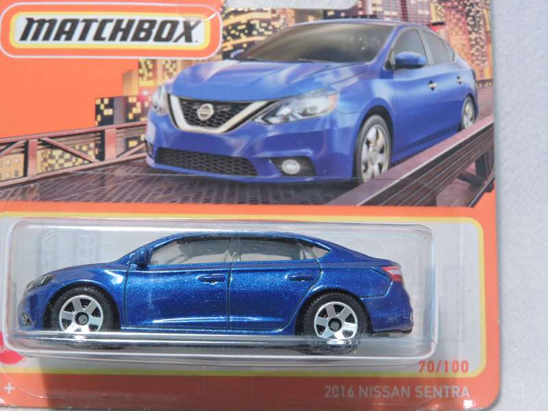 Matchbox NISSAN SENTRA ( Blue )  Like Hot Wheels