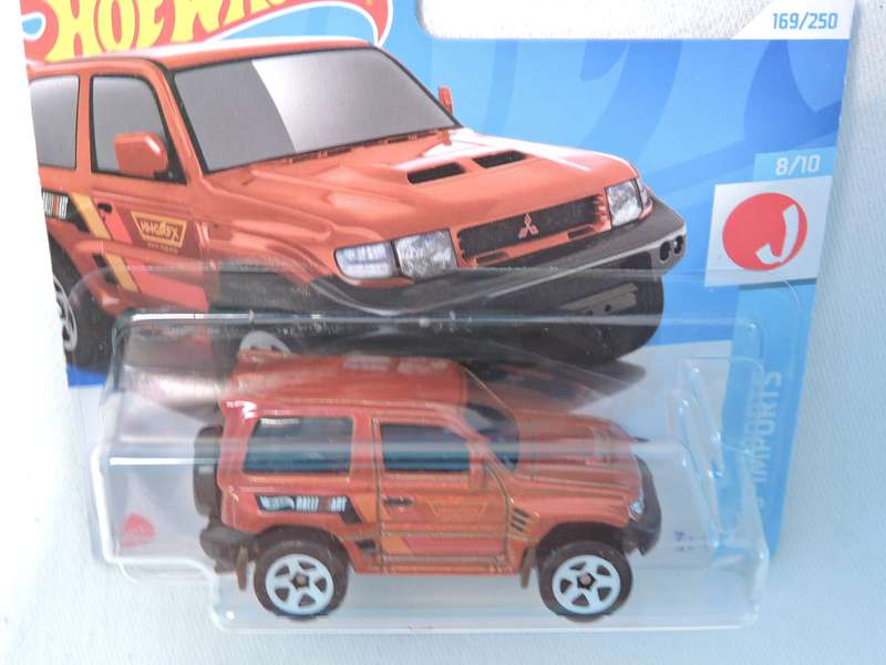 Hot Wheels MITSUBISHI PAJERO EVOLUTION ( Bronze)