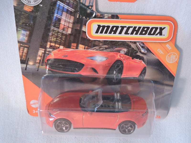Matchbox MAZDA MX-5 MIATA Cabriolet ( Orange )  Like Hot Wheels
