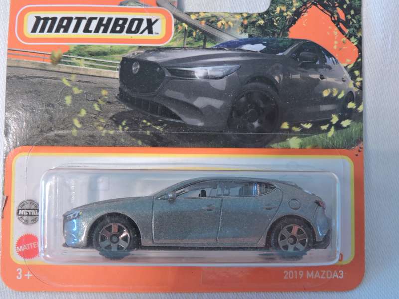 Matchbox MAZDA 3 ( Silver )  Like Hot Wheels