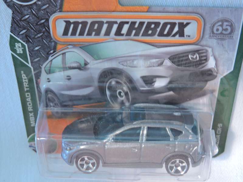 Matchbox MAZDA CX-5 ( Silver )  Like Hot Wheels