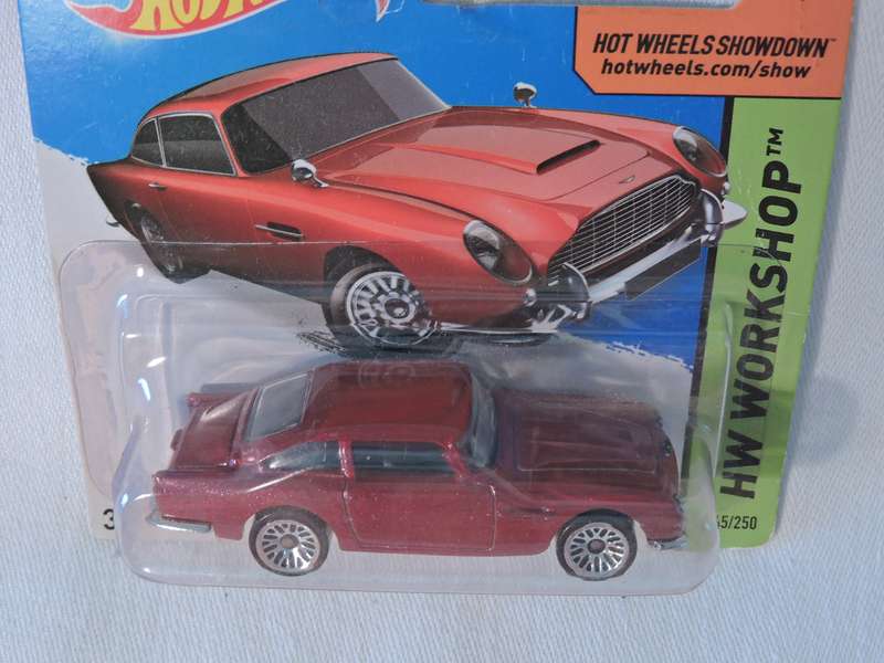 Hot Wheels ASTON MARTIN DB5  1963 ( Red )