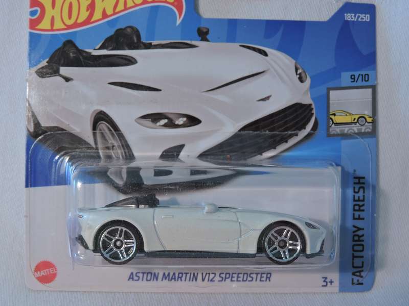 Hot Wheels ASTON MARTIN V12 SPEEDSTER ( White )