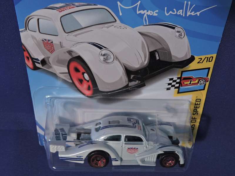Hot Wheels  VW VOLKSWAGEN BEETLE KAFER RACER ( White - Magnus Walker )