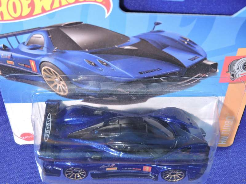 Hot Wheels PAGANI ZONDA R  Supercar  ( Blue )