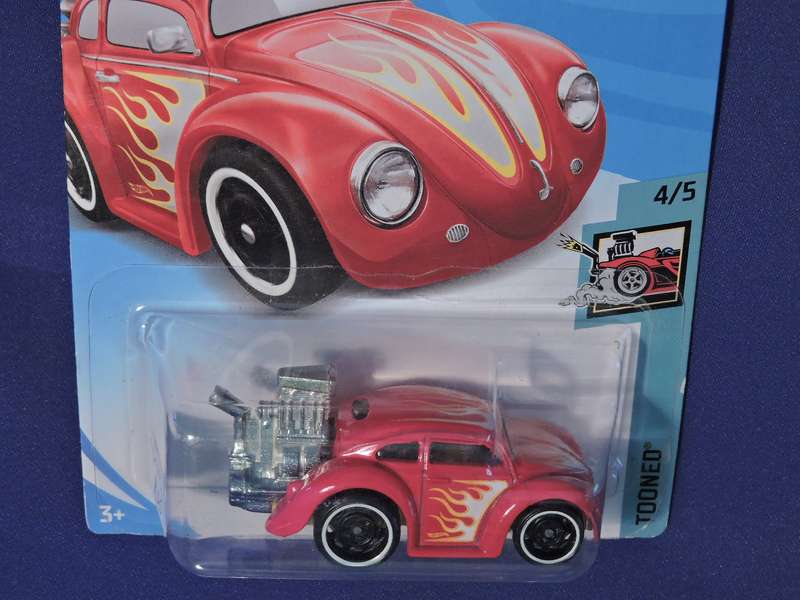 Hot Wheels VW VOLKSWAGEN BEETLE with Blown Engine  ( Red with yellow Flames )